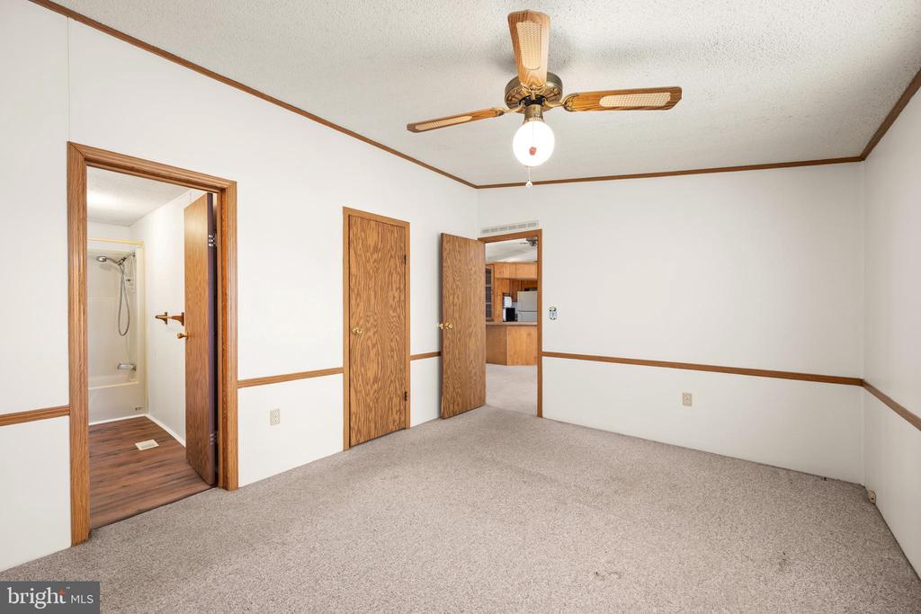 11917 GLEN CIRCLE