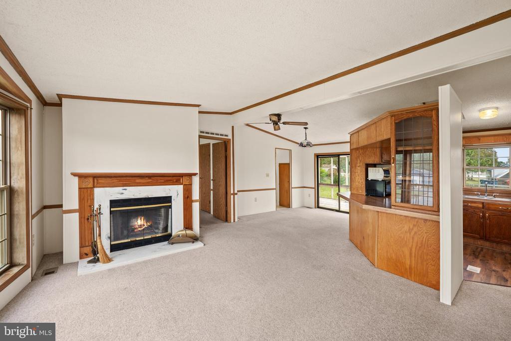 11917 GLEN CIRCLE