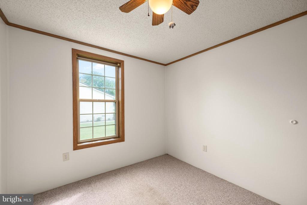 11917 GLEN CIRCLE