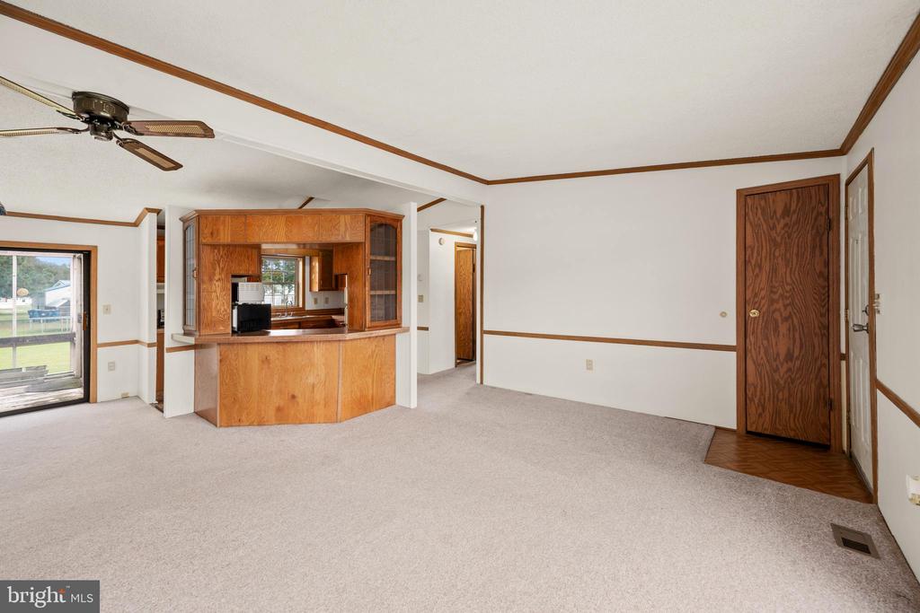 11917 GLEN CIRCLE