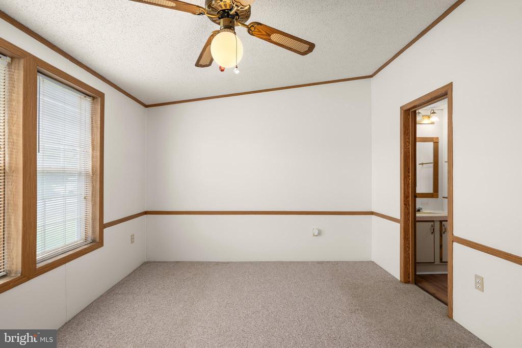 11917 GLEN CIRCLE