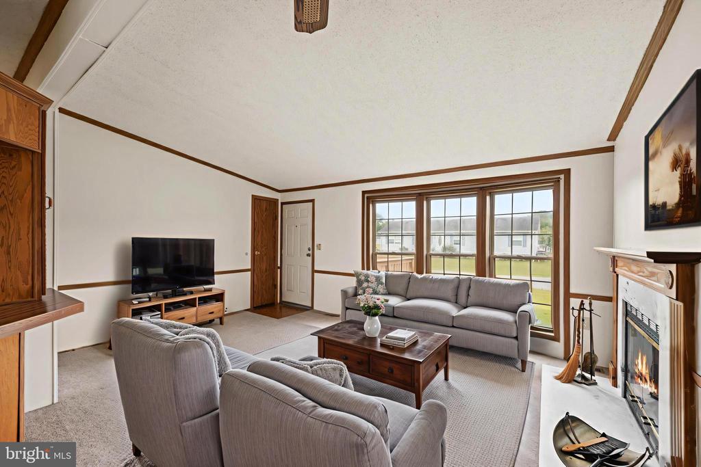 11917 GLEN CIRCLE