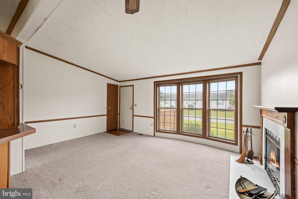 11917 GLEN CIRCLE