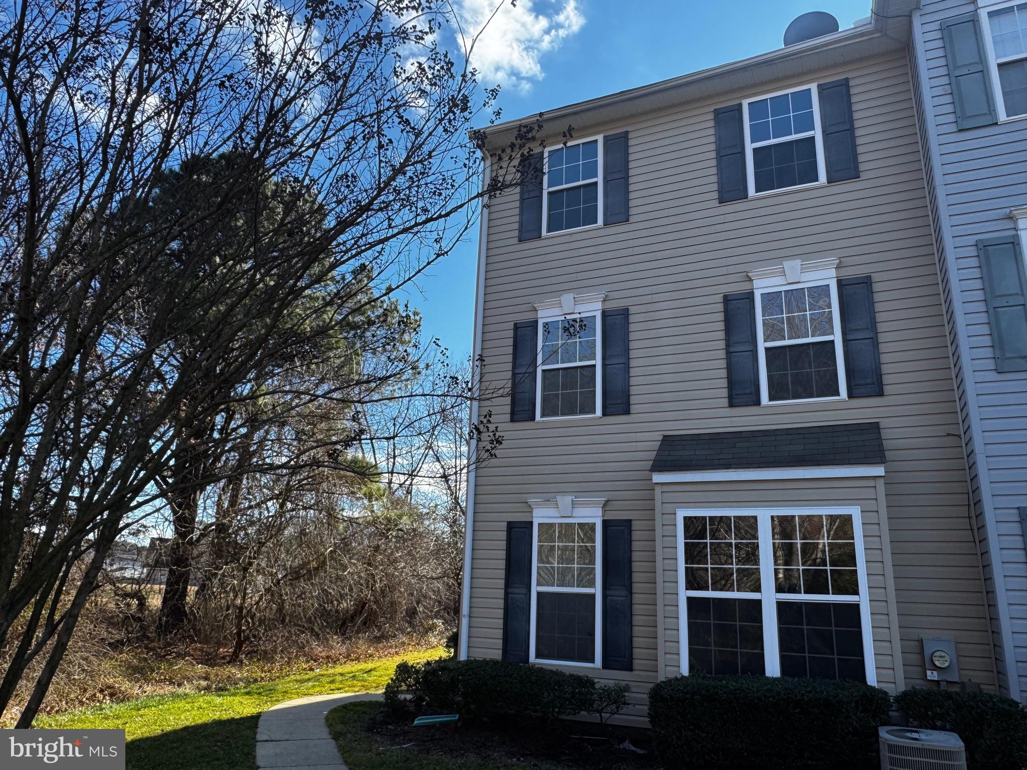 1412 BLUE HERON DRIVE
