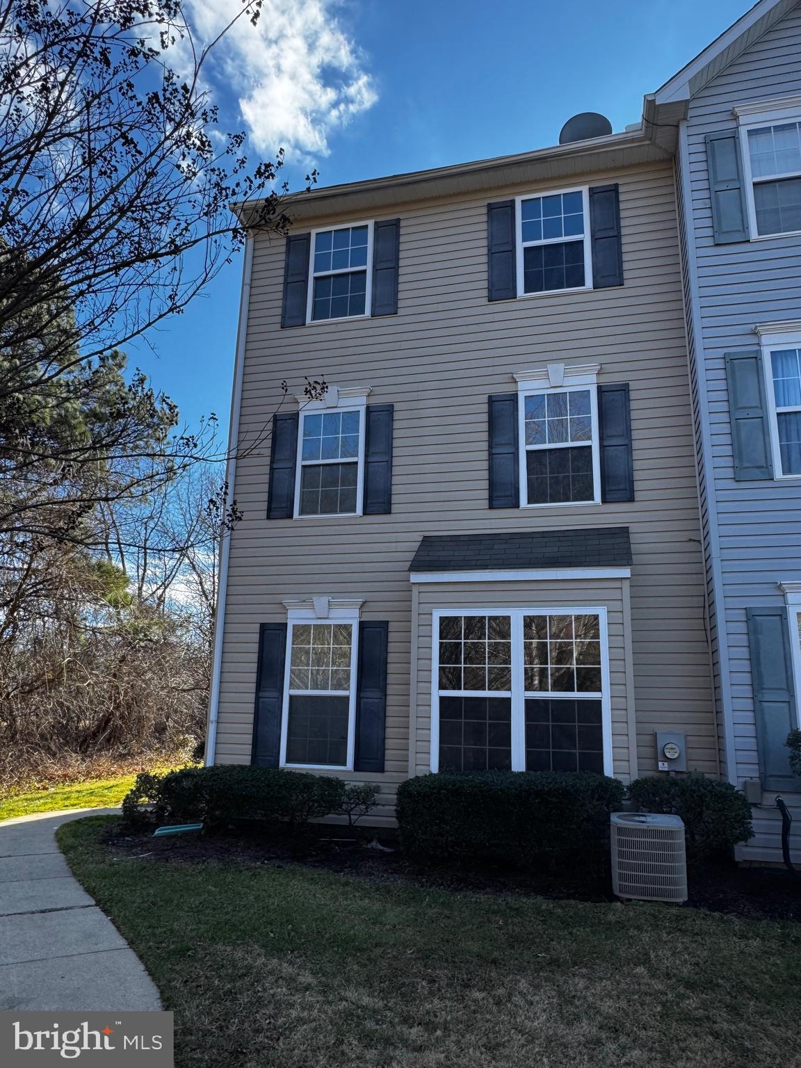 1412 BLUE HERON DRIVE