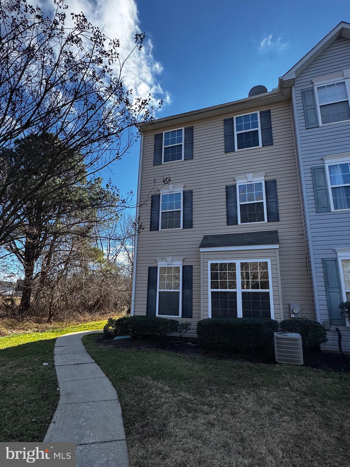 1412 BLUE HERON DRIVE