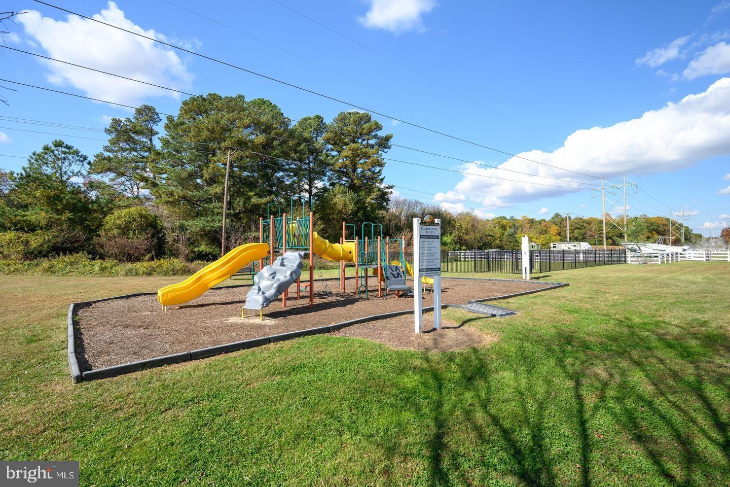1412 BLUE HERON DRIVE
