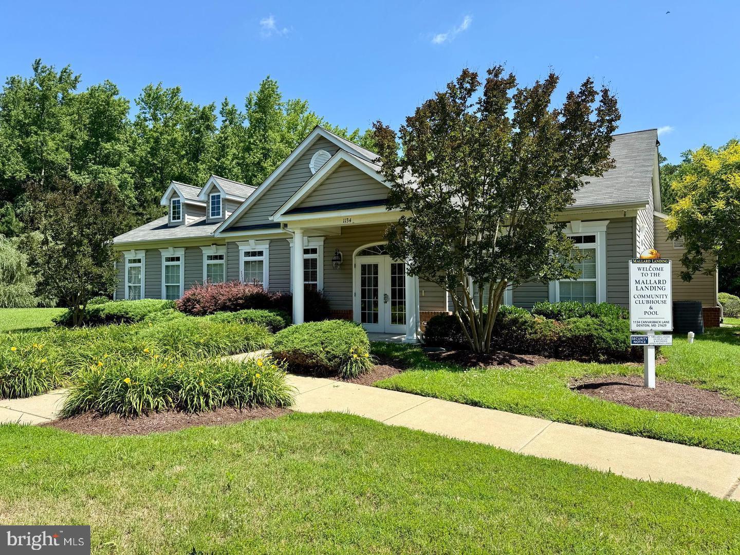 1412 BLUE HERON DRIVE