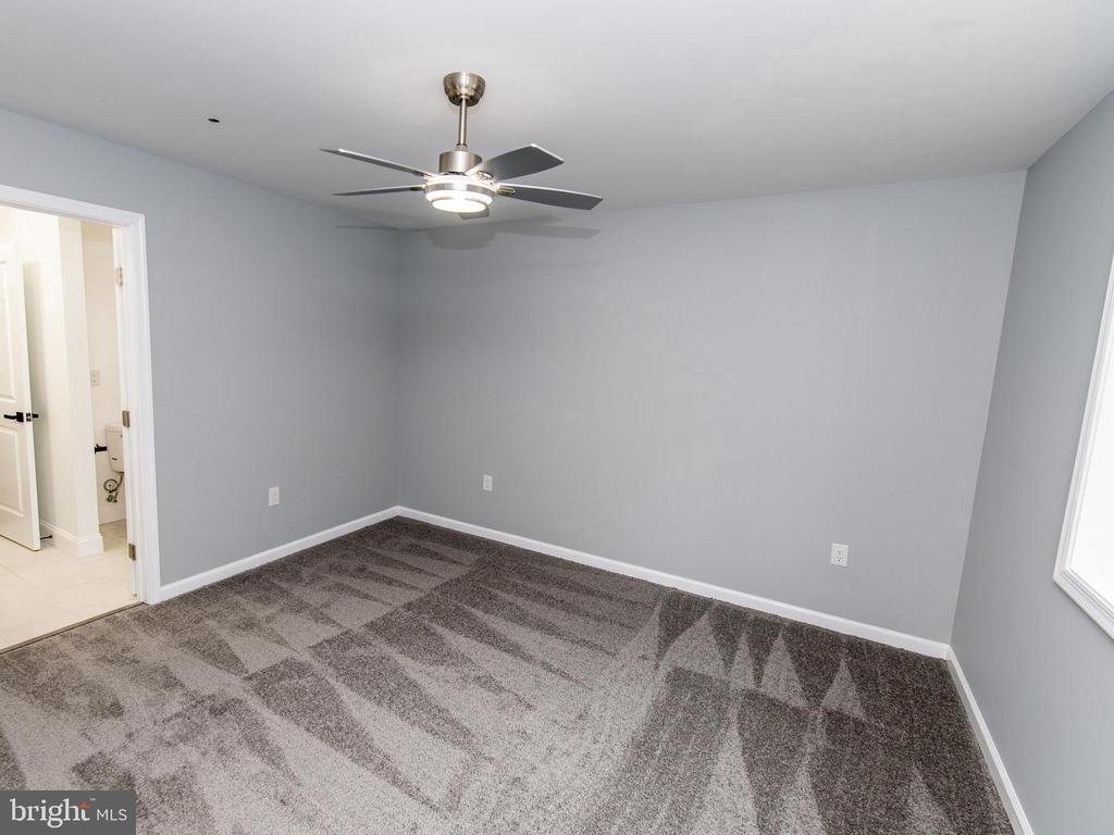21740 LOVERS LANE