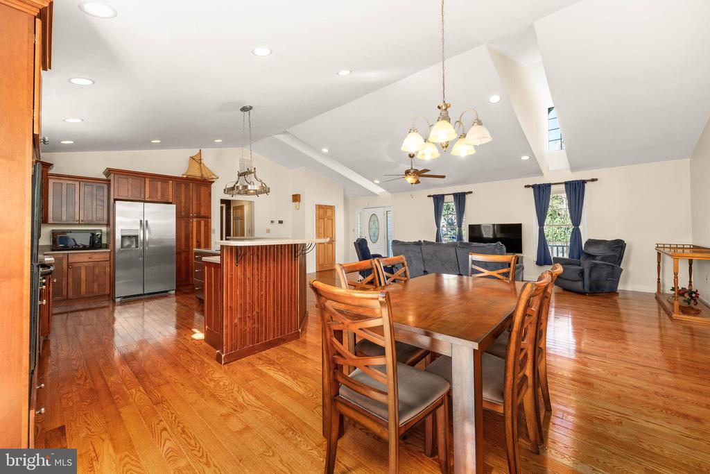 3221 BOONE ROAD