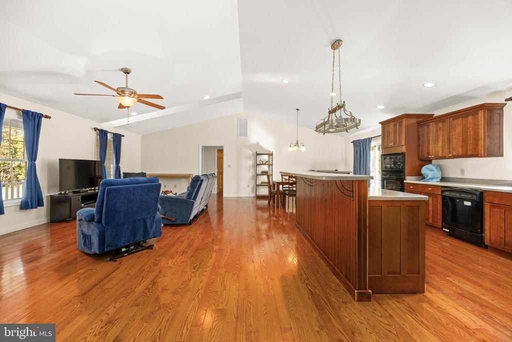 3221 BOONE ROAD