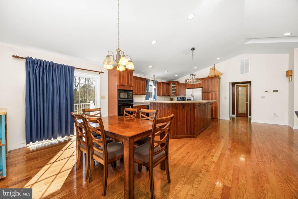 3221 BOONE ROAD