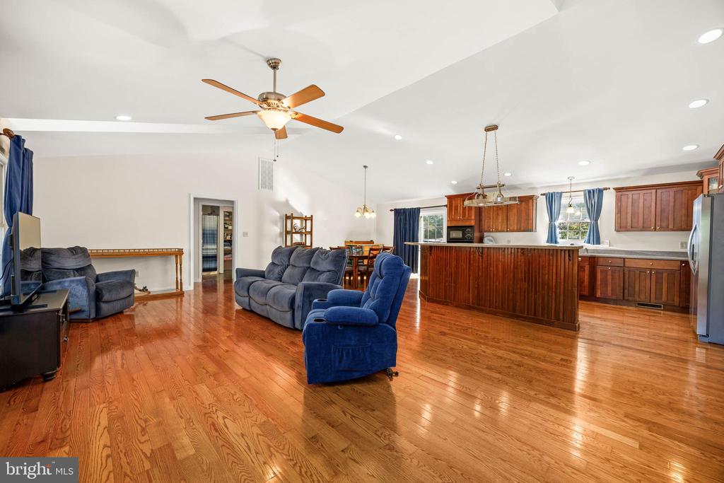 3221 BOONE ROAD