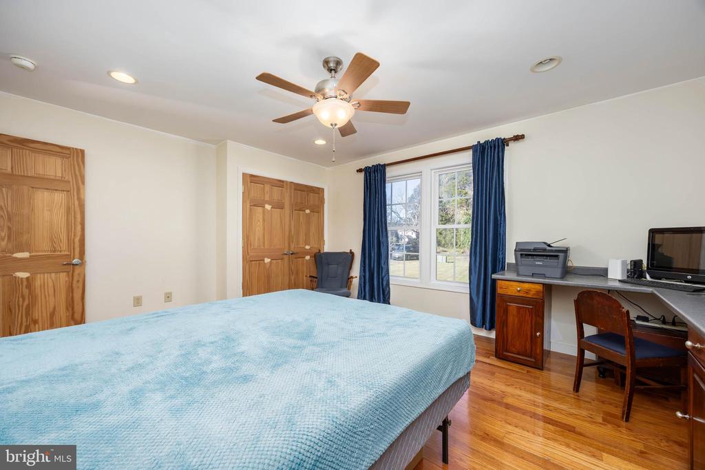 3221 BOONE ROAD