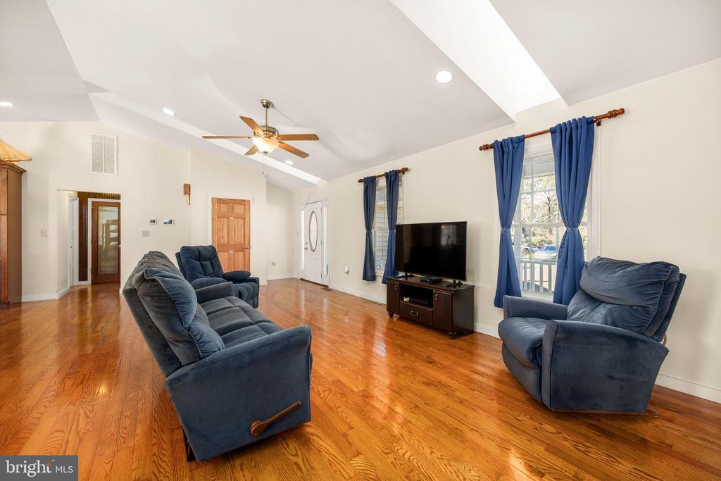 3221 BOONE ROAD