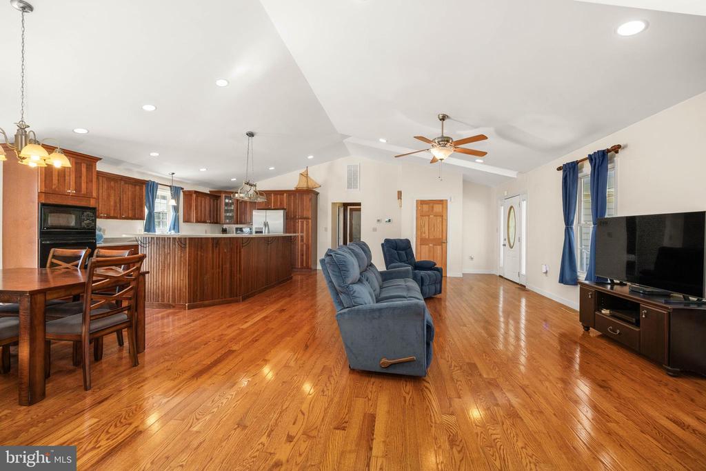 3221 BOONE ROAD