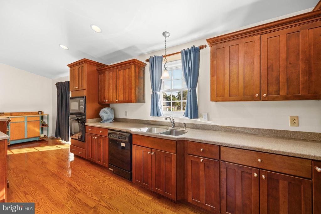 3221 BOONE ROAD