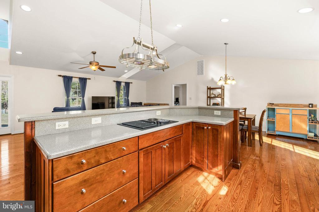 3221 BOONE ROAD