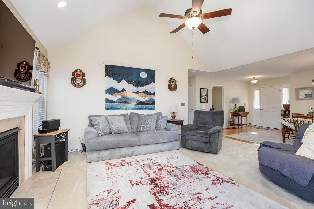11635 DENNIS DRIVE