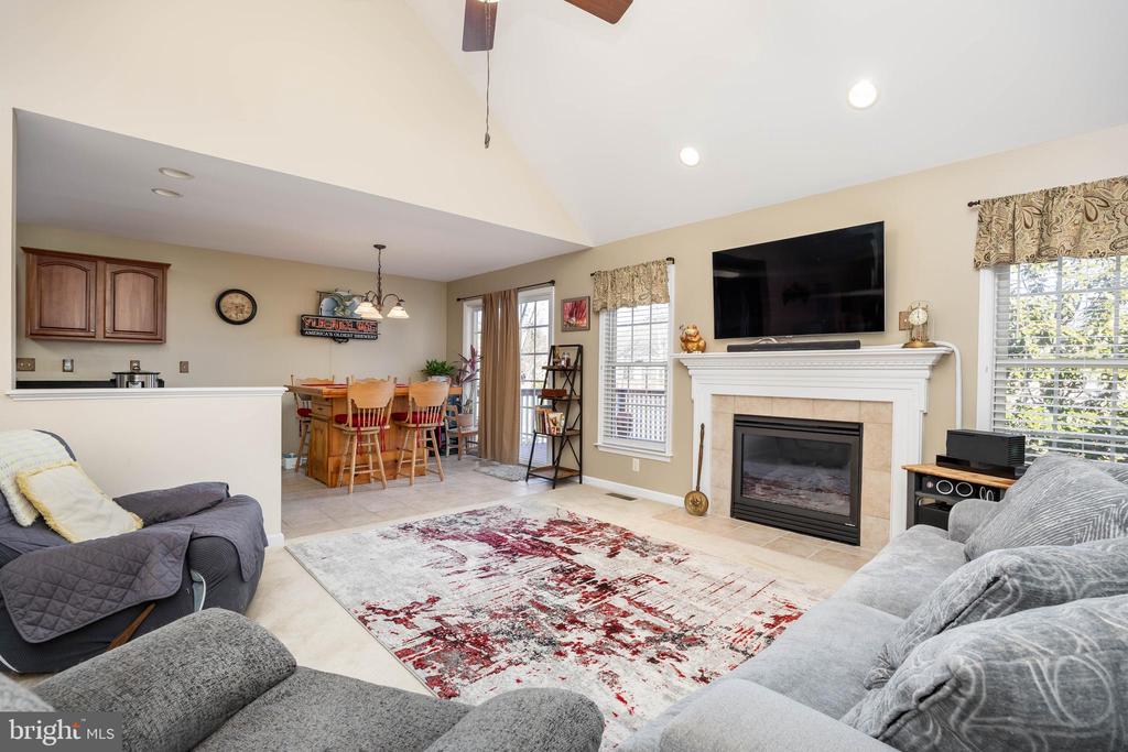 11635 DENNIS DRIVE
