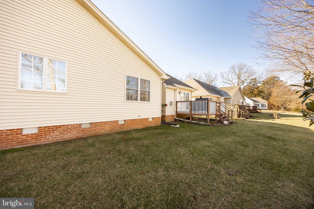 11635 DENNIS DRIVE