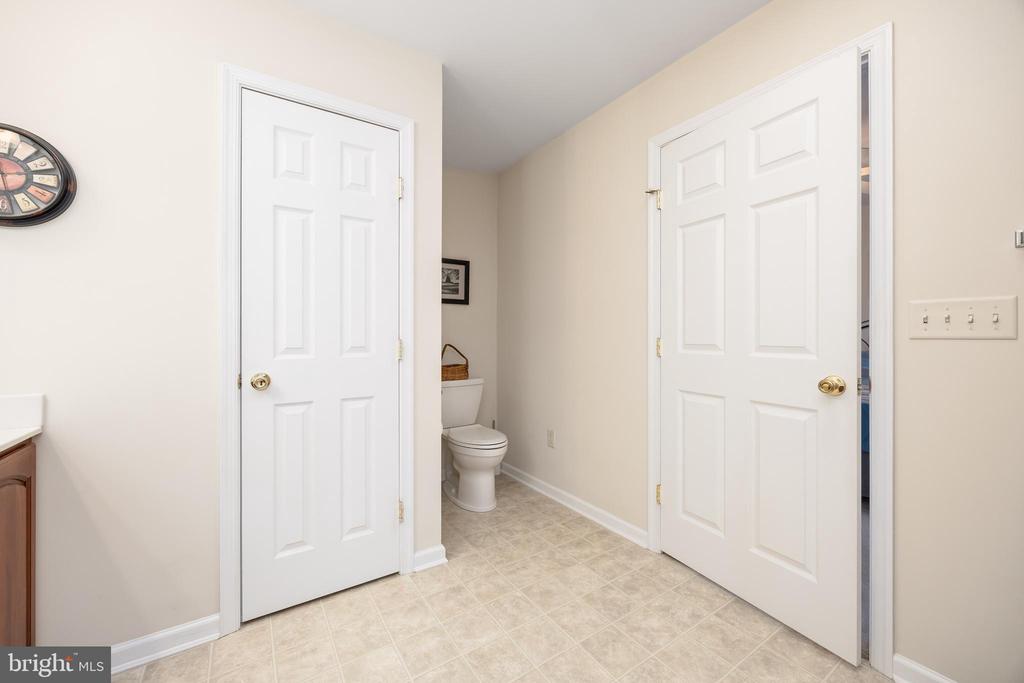 11635 DENNIS DRIVE