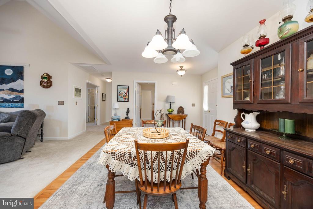 11635 DENNIS DRIVE