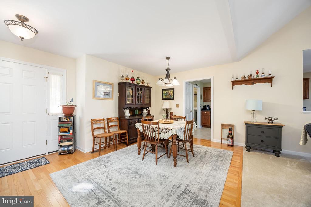 11635 DENNIS DRIVE