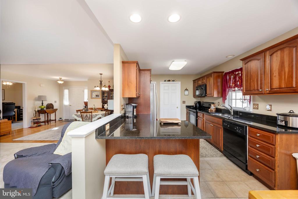 11635 DENNIS DRIVE