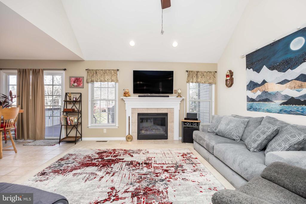 11635 DENNIS DRIVE