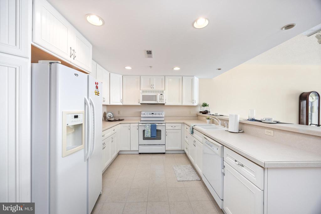 103 WILLIAMS STREET 416