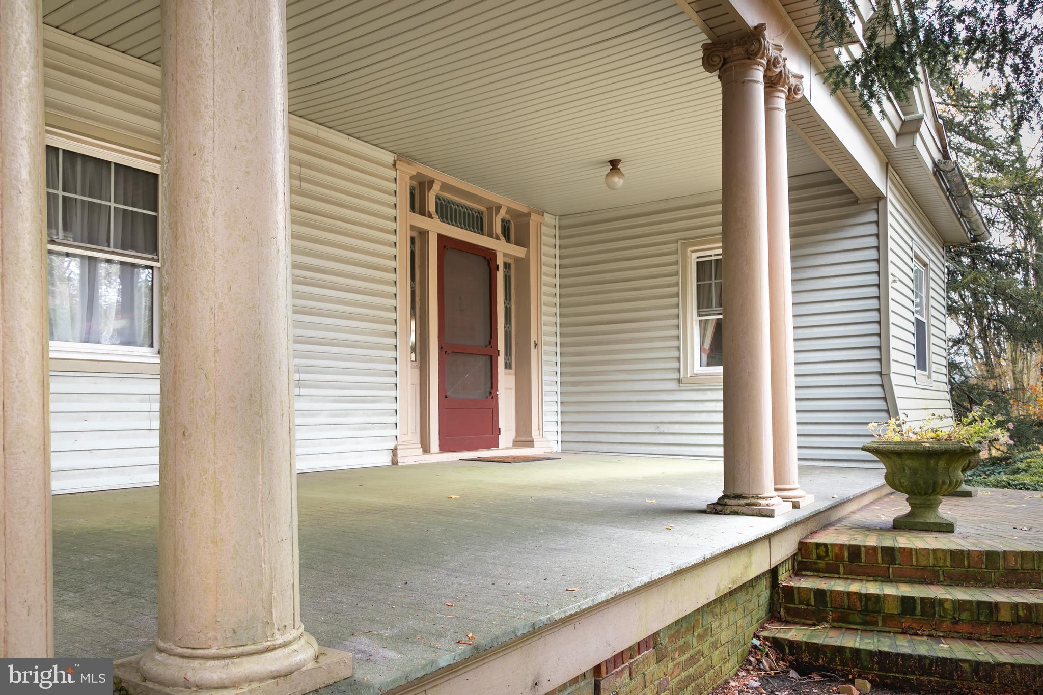 305 MAIN STREET