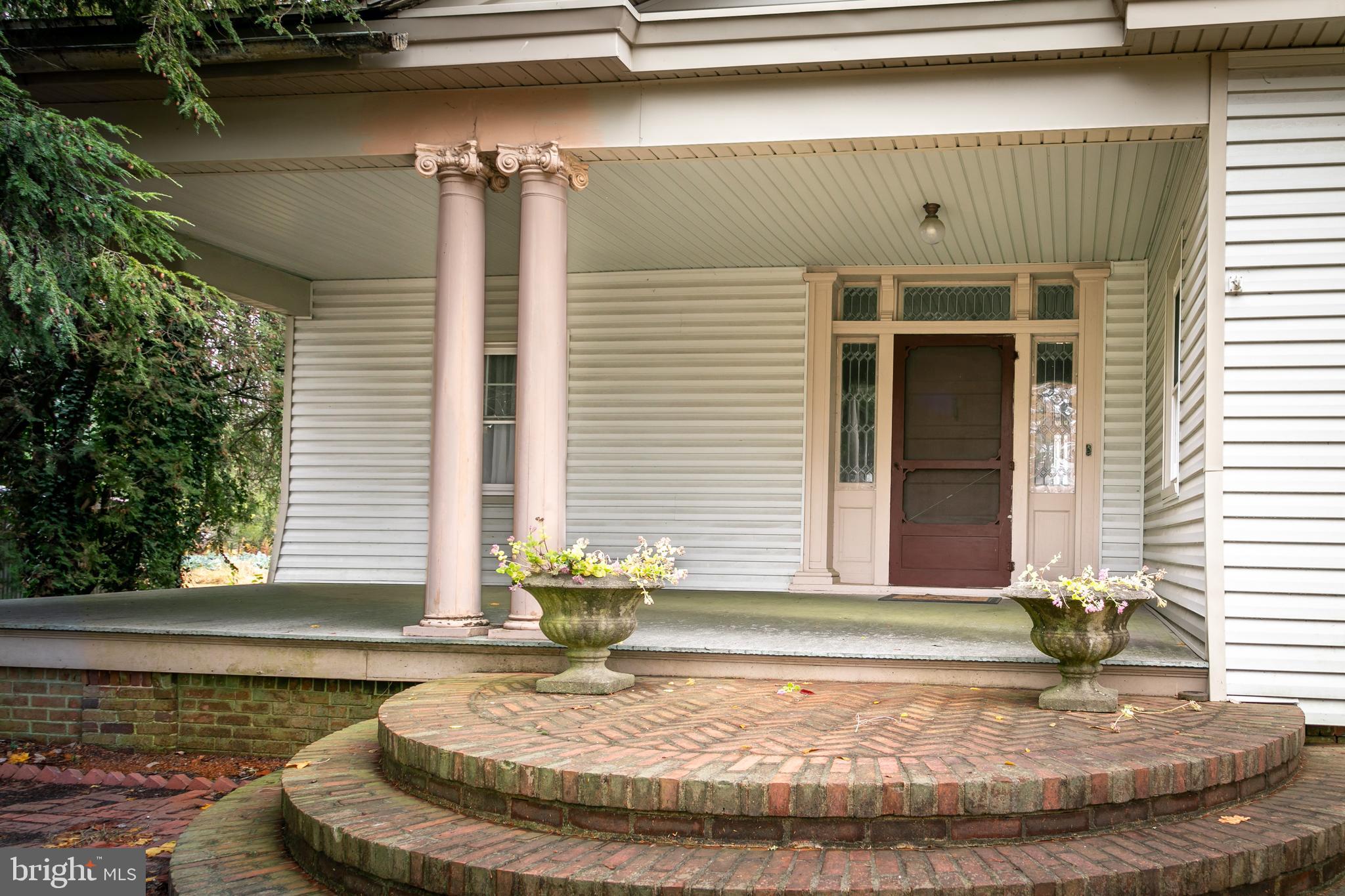 305 MAIN STREET