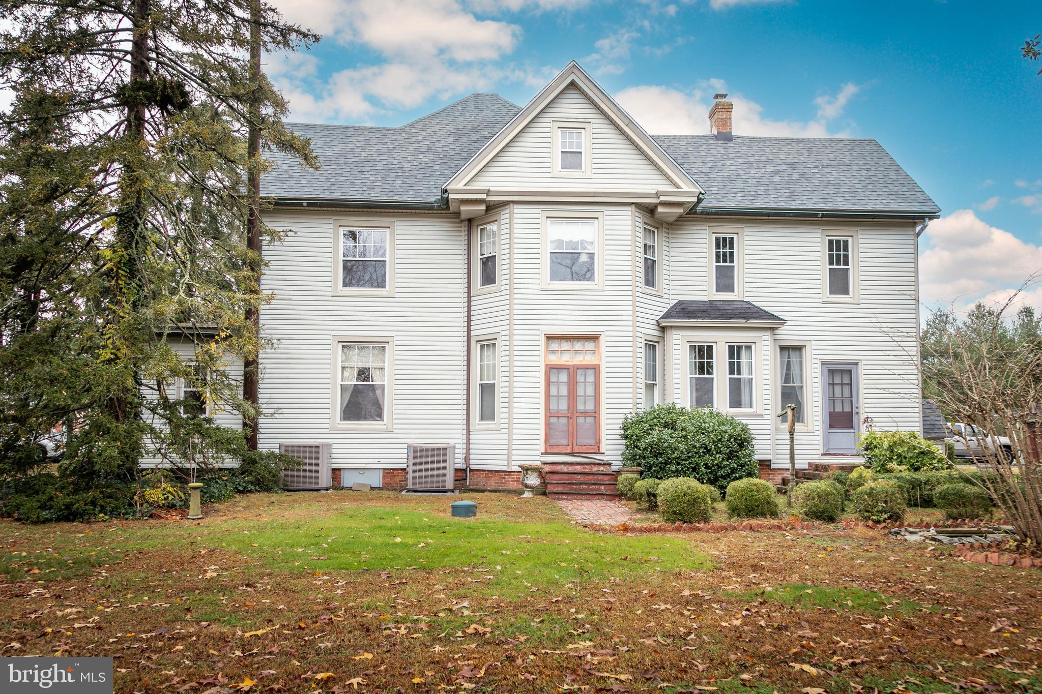 305 MAIN STREET