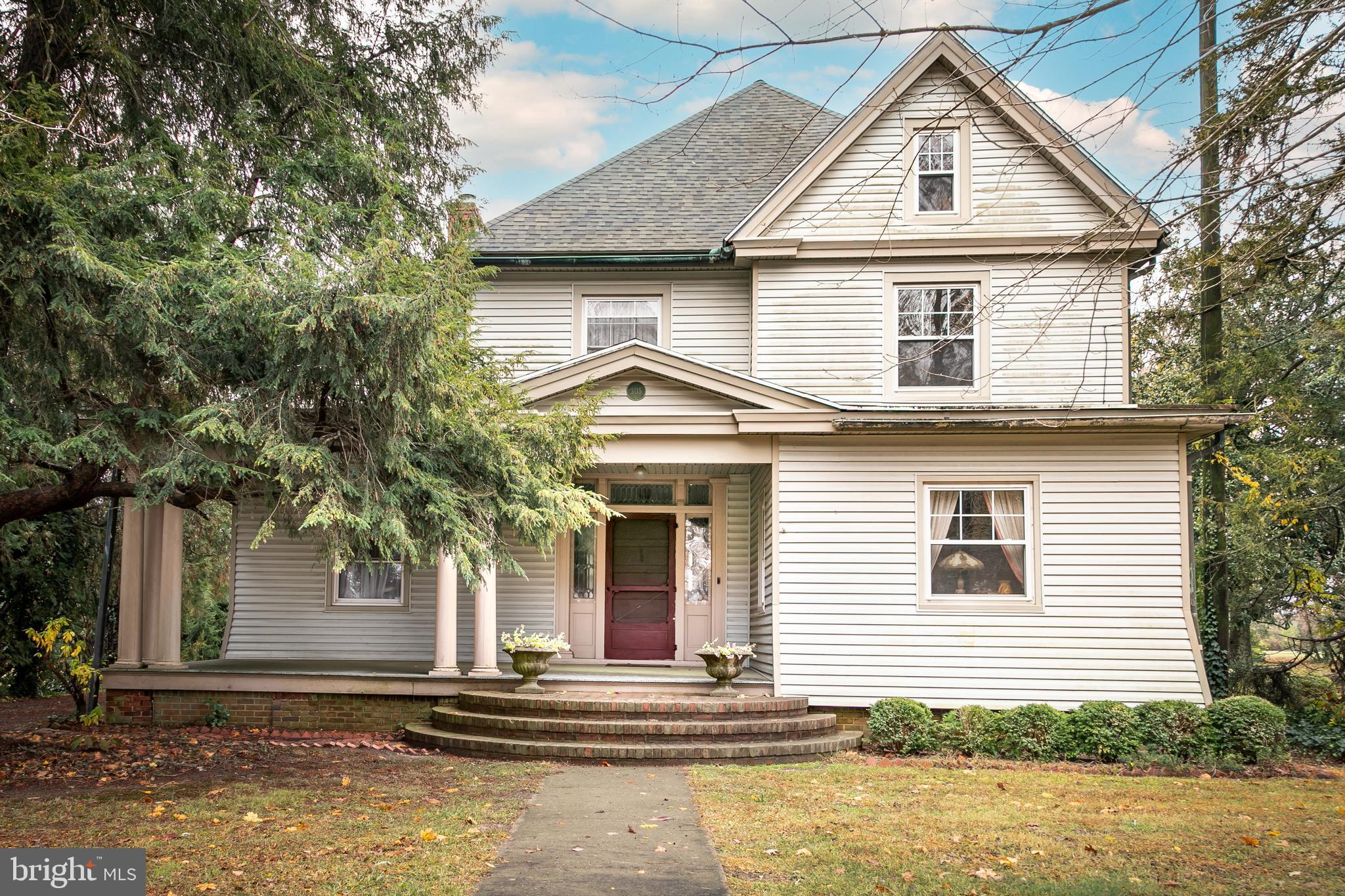 305 MAIN STREET