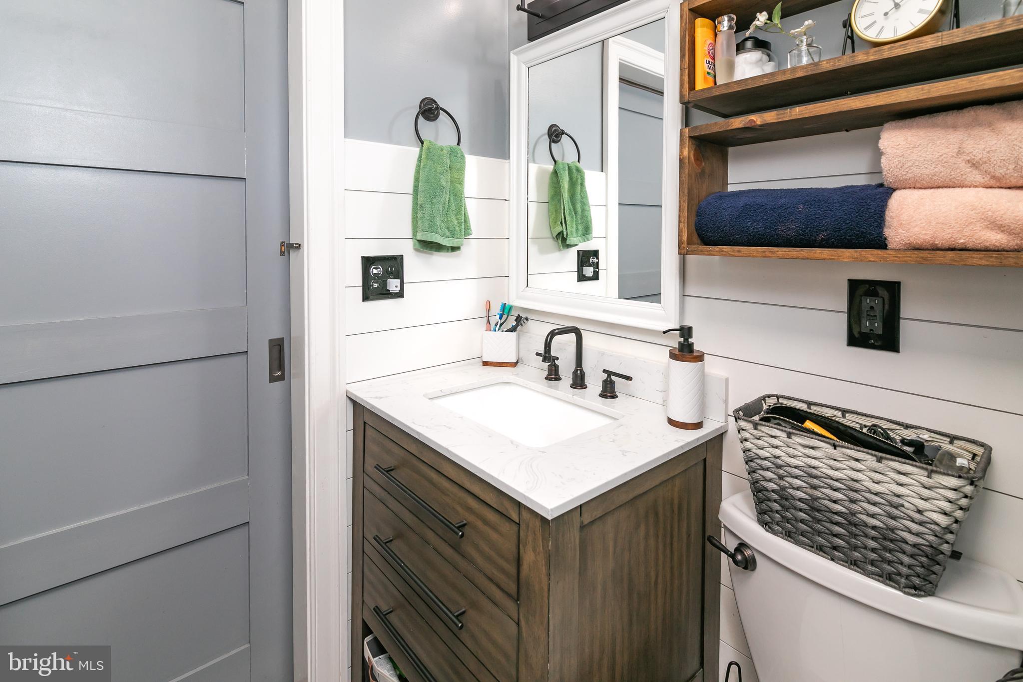 27227 OCEAN GATEWAY