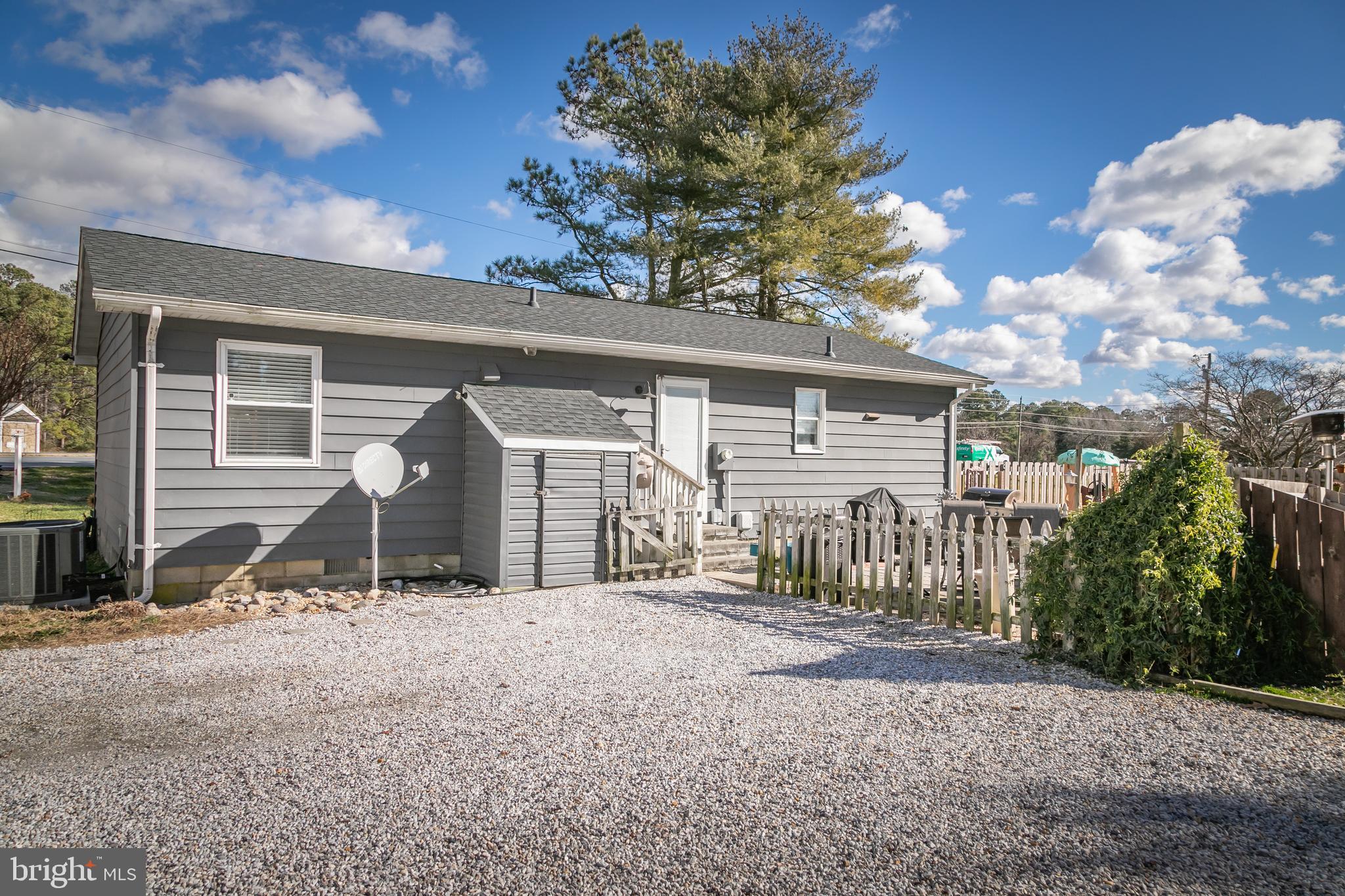 27227 OCEAN GATEWAY