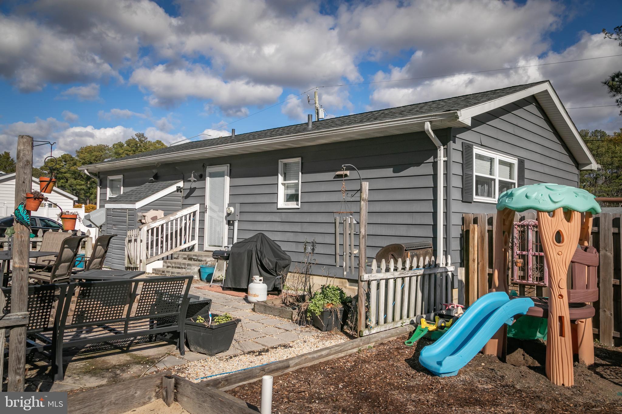 27227 OCEAN GATEWAY