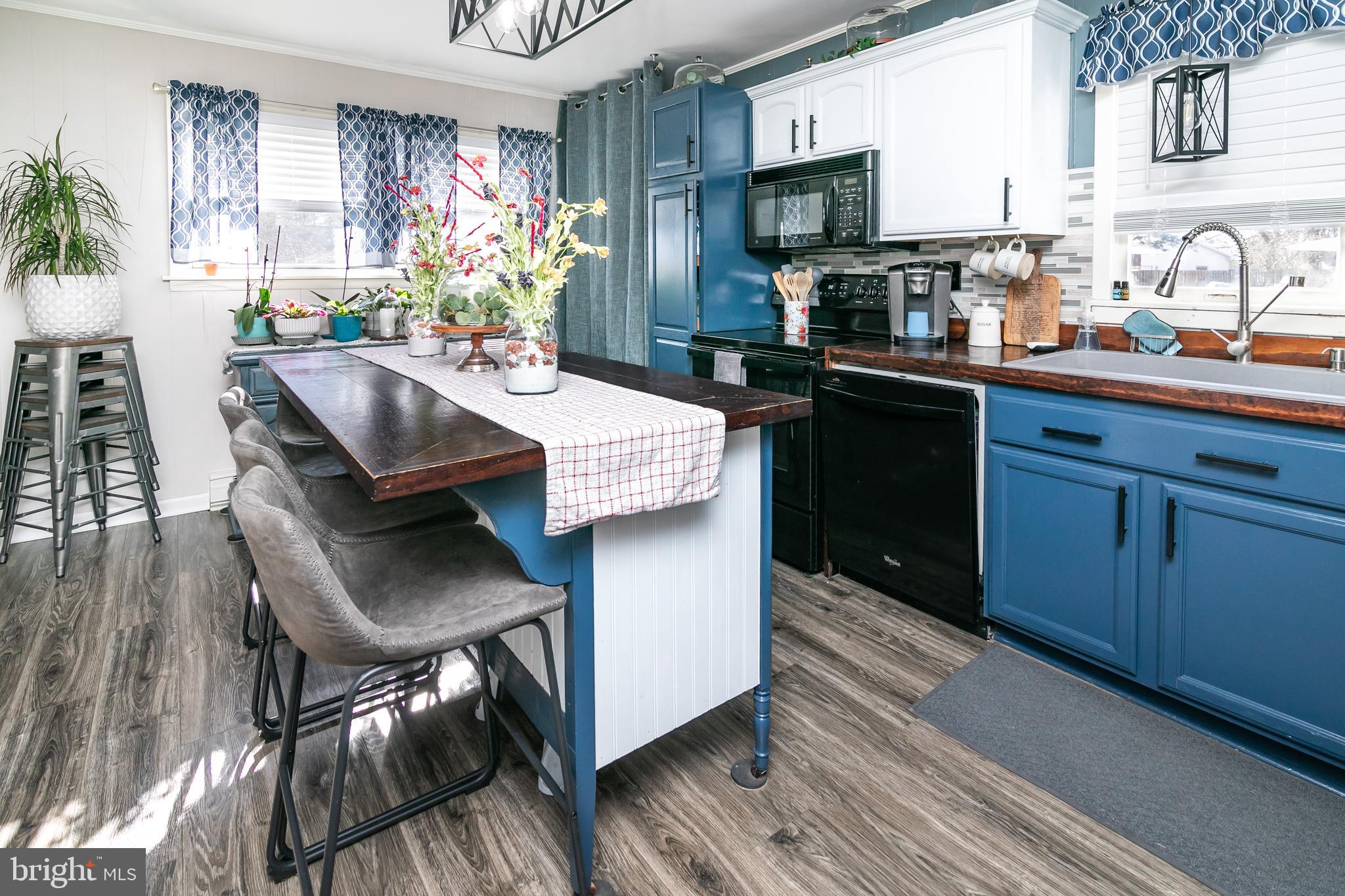 27227 OCEAN GATEWAY