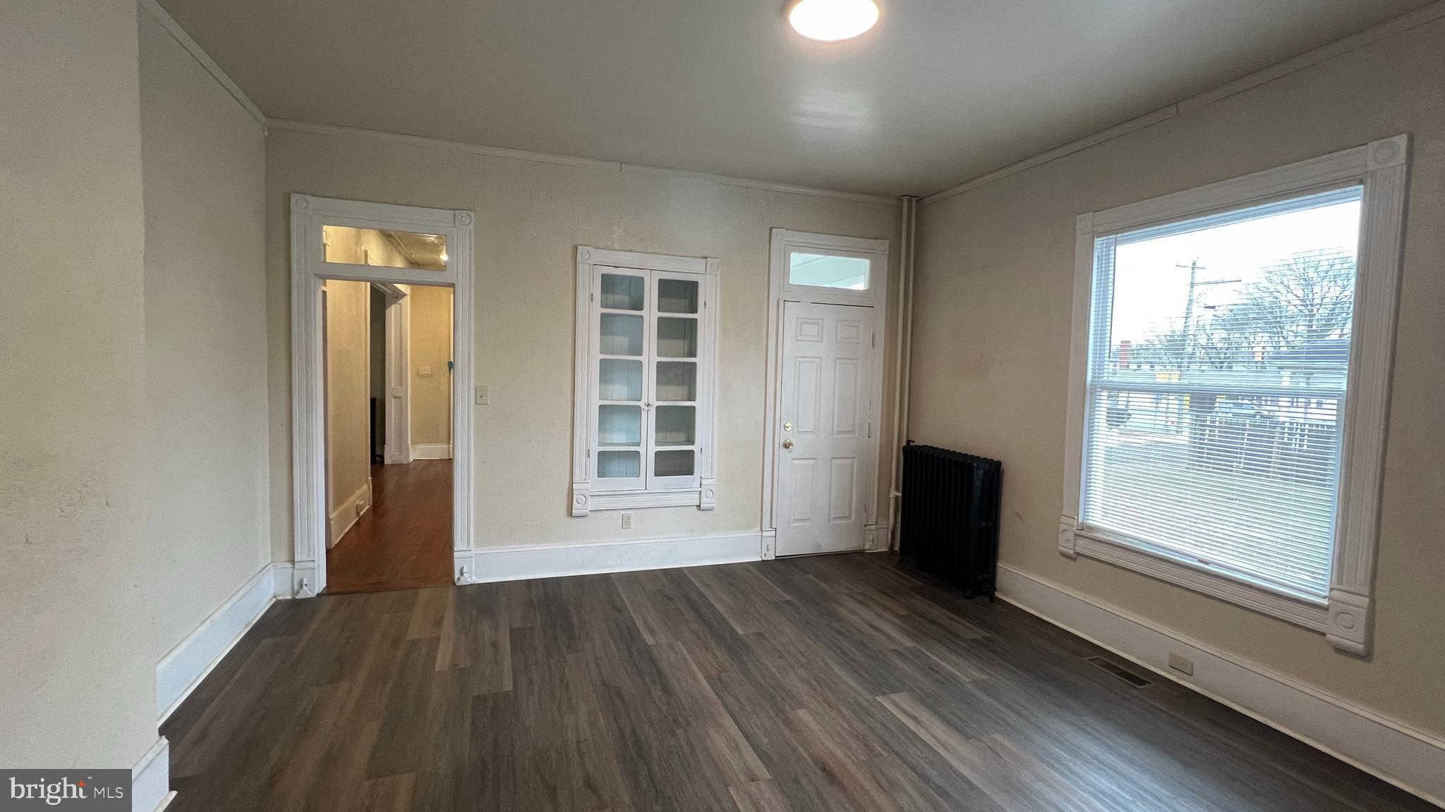 214 E ISABELLA STREET