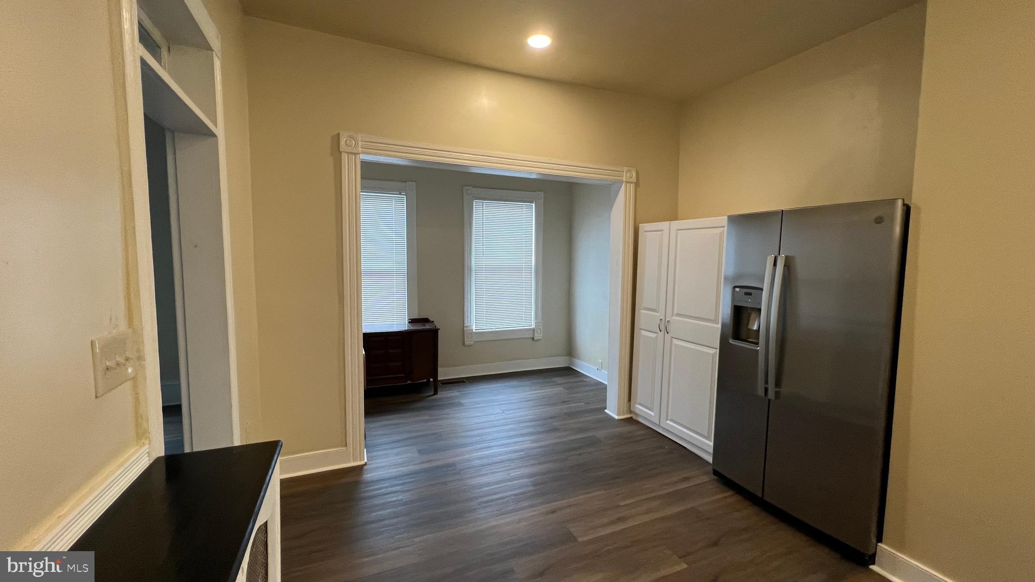 214 E ISABELLA STREET