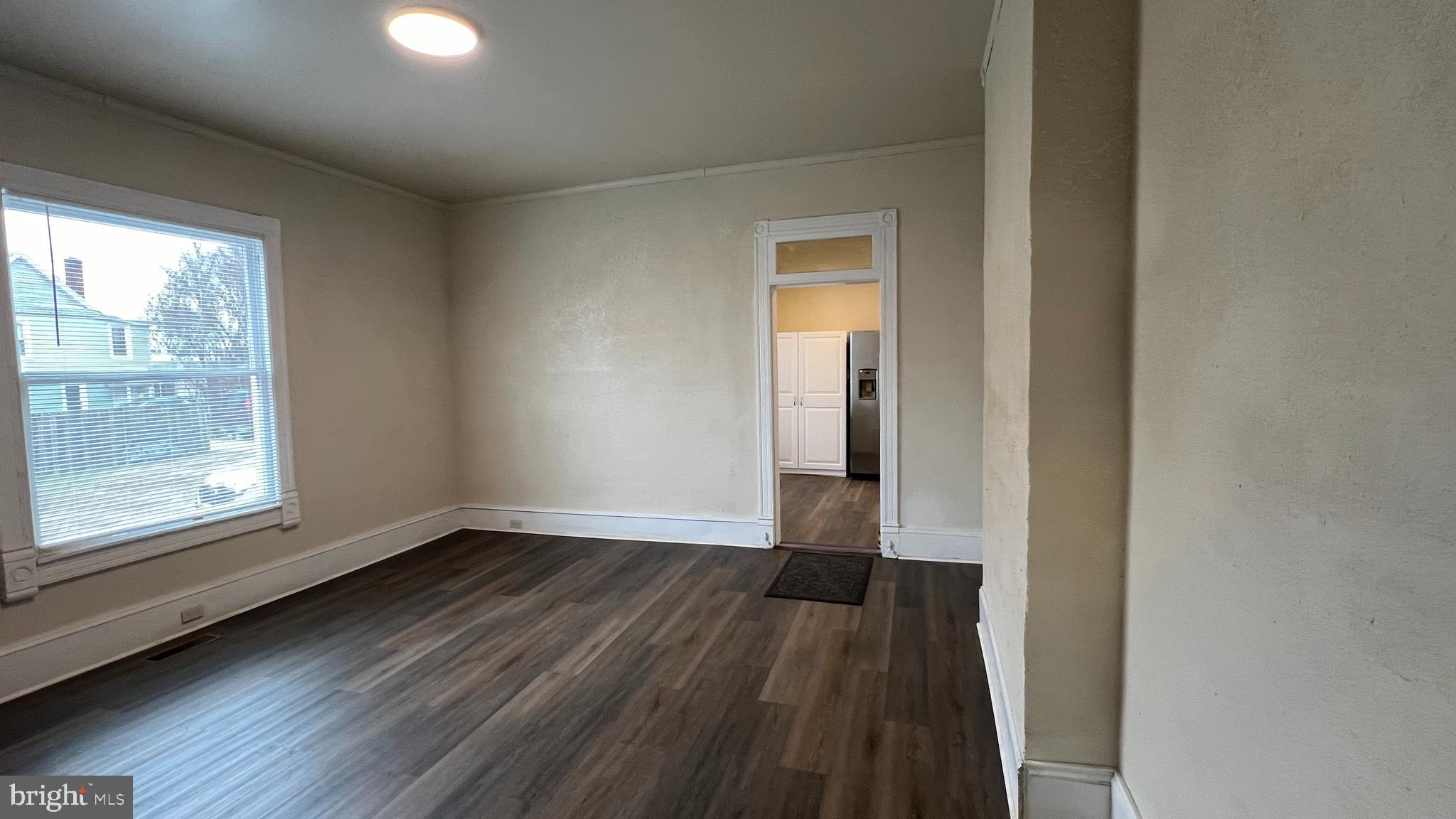 214 E ISABELLA STREET