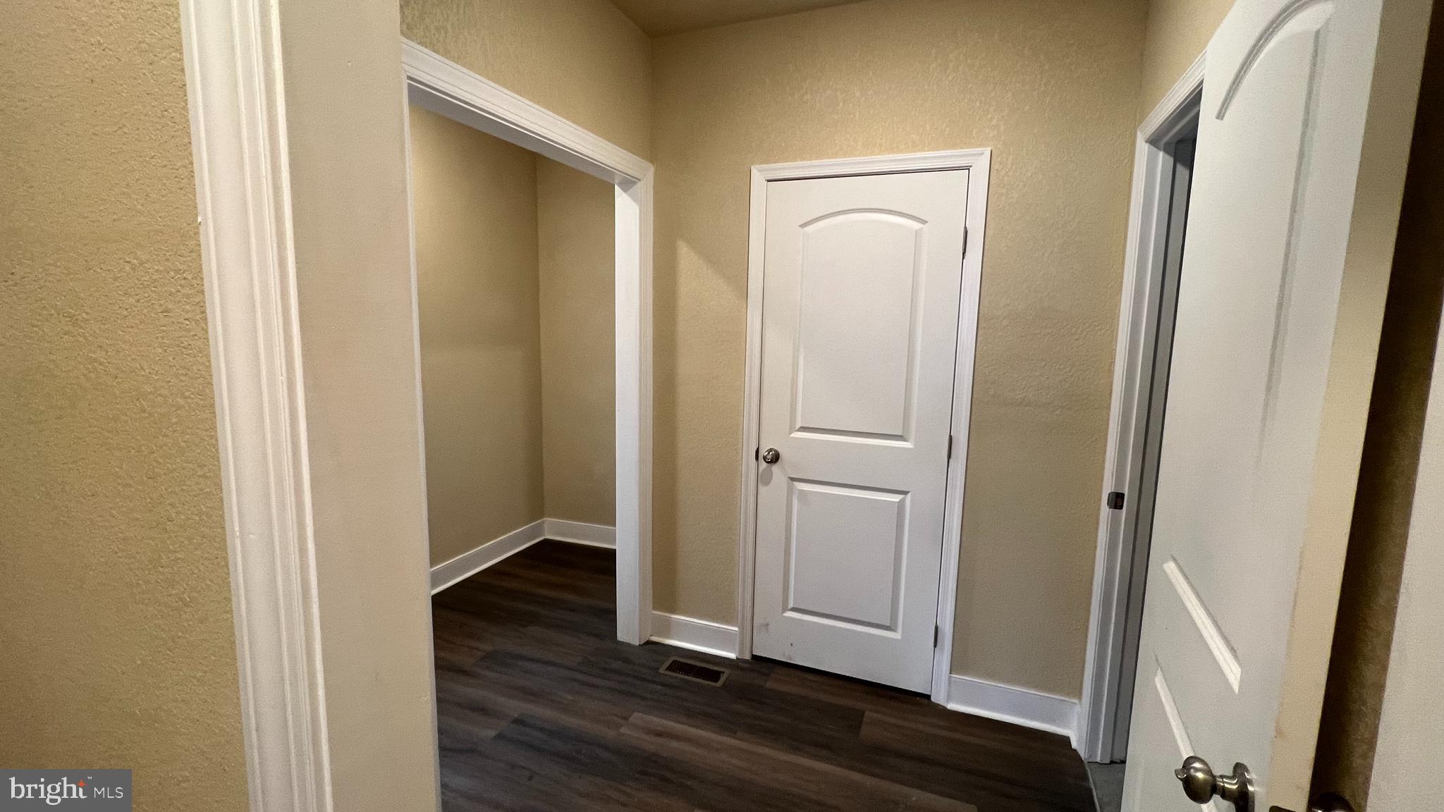 214 E ISABELLA STREET