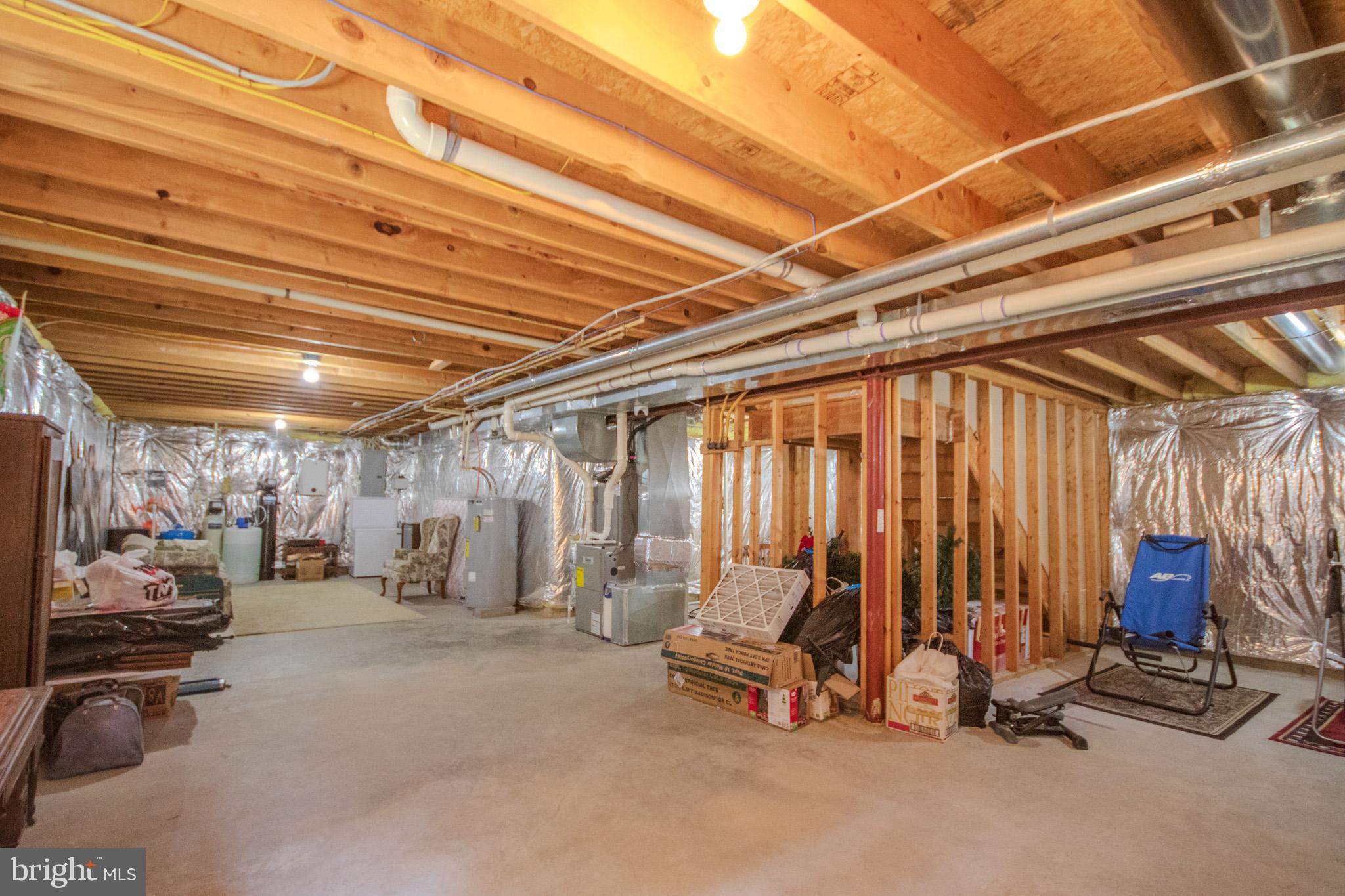 8595 SHADOW LANE