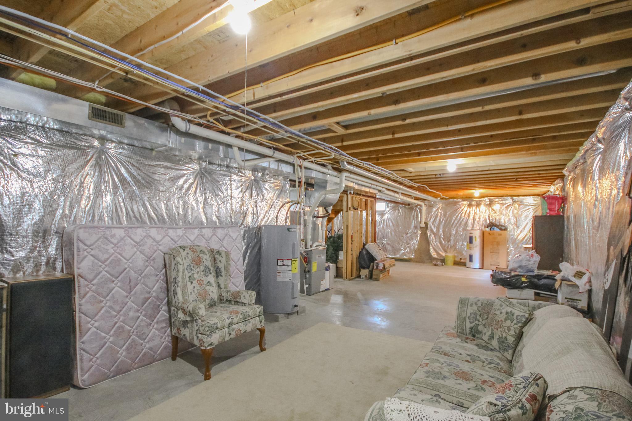 8595 SHADOW LANE