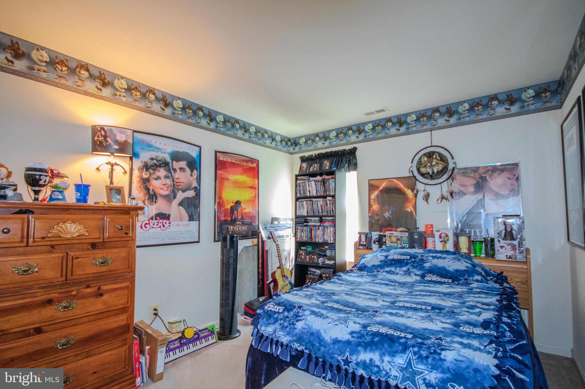 8595 SHADOW LANE