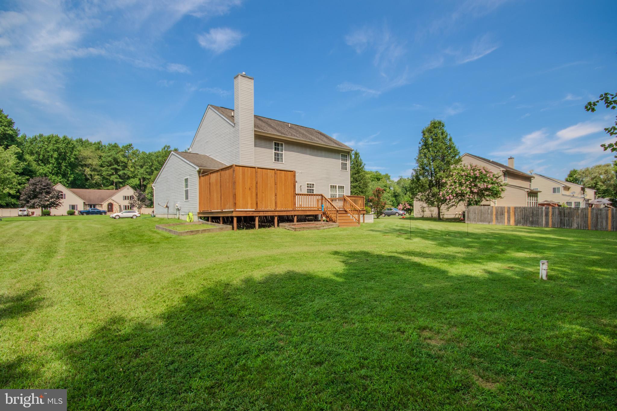 8595 SHADOW LANE