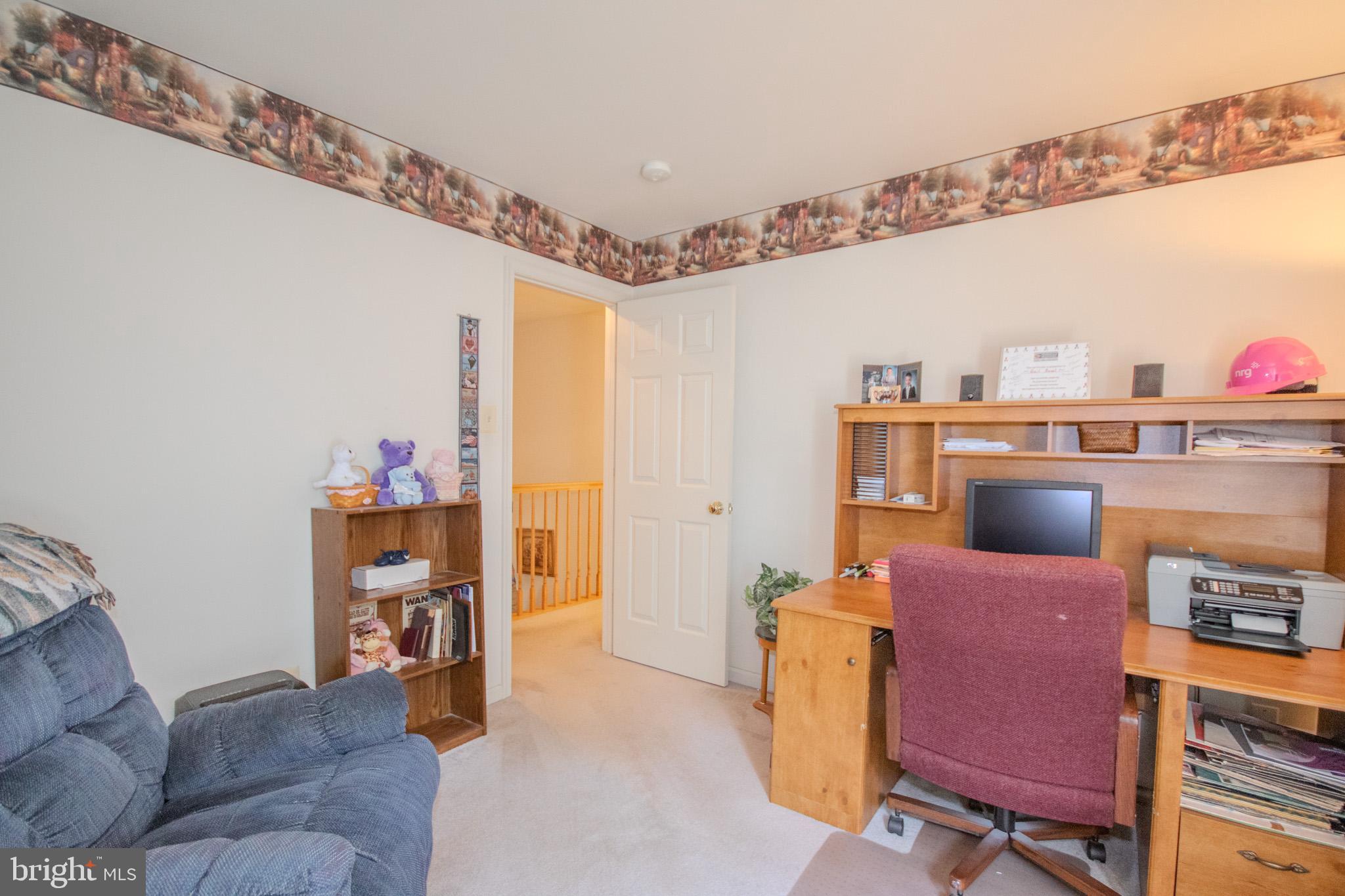 8595 SHADOW LANE