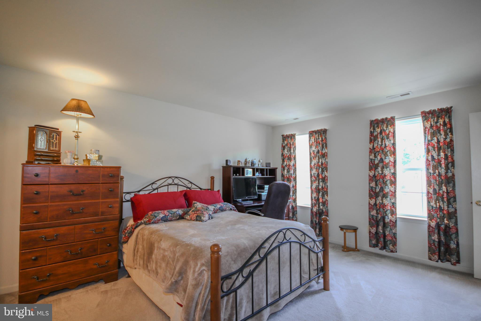 8595 SHADOW LANE