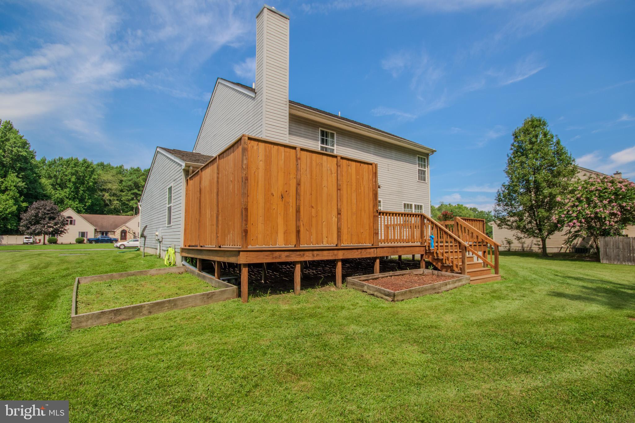 8595 SHADOW LANE